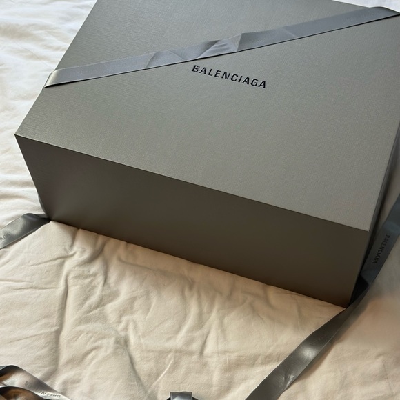 Balenciaga 
White Croc Super Nano Neo Classic Bag (brand new) - Picture 9 of 10